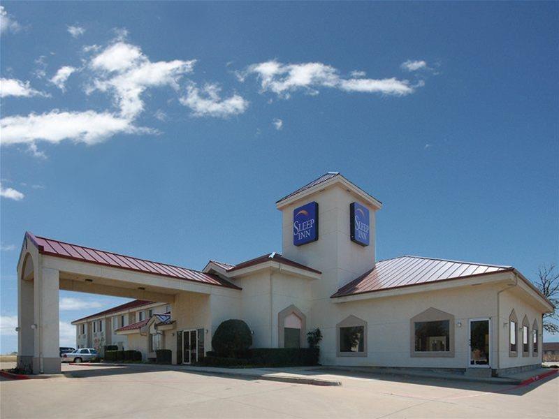 Clarion Inn & Suites Dfw North Irving Exterior photo