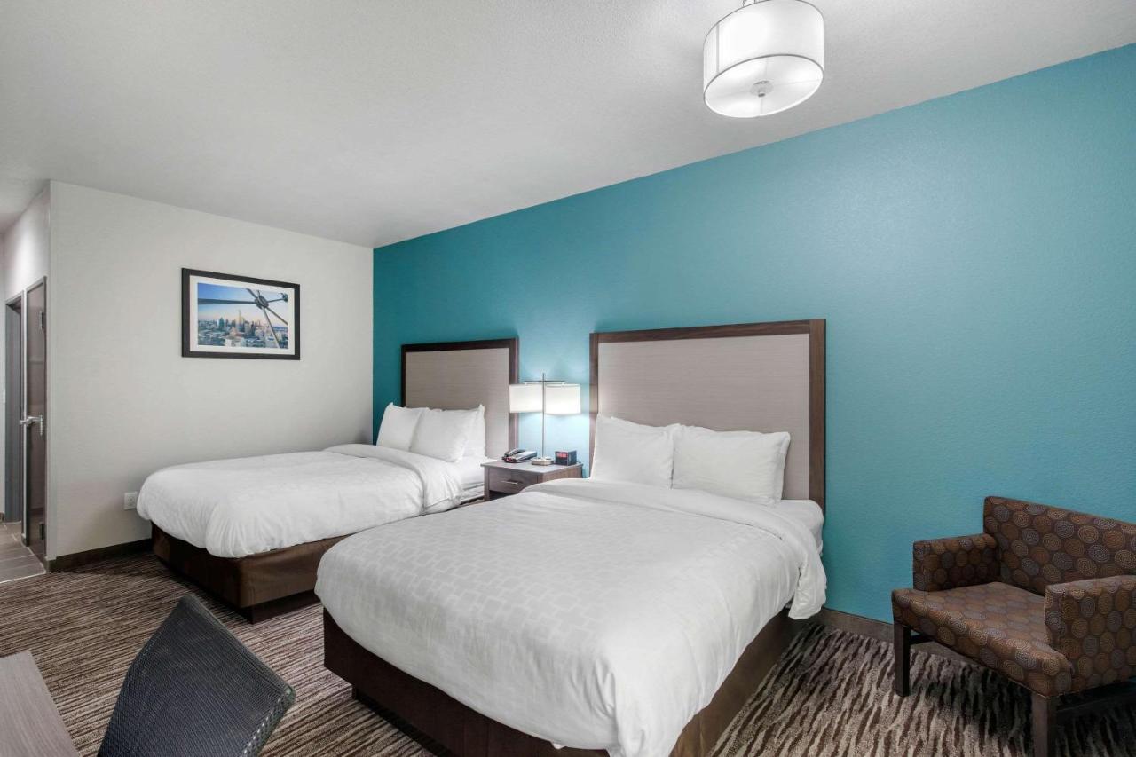 Clarion Inn & Suites Dfw North Irving Exterior photo